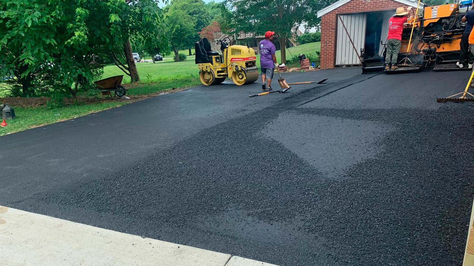 Finished residential concrete driveway